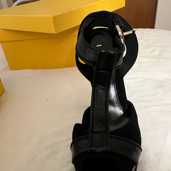 Fendi Women’s High Heels Black/Gold Metal Original Box & Packing - Picture 4 of 12